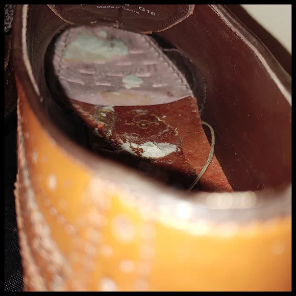 Johnston & Murphy Cognac Wingtip - Picture 9 of 11